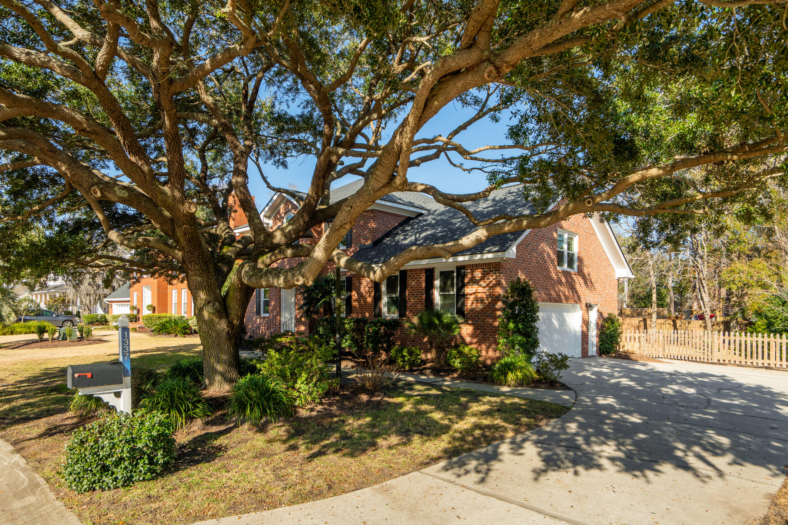 1337 Hidden Lakes Drive Mount Pleasant, SC 29464 - Photo 51 of 59 1337HiddenLakesDr-KeenEyeMarketing-003