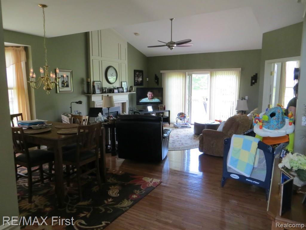 1341 Copper Circle, Unit 33 Rochester, MI 48306 - Photo 11 of 37 IMG_2512.jpg