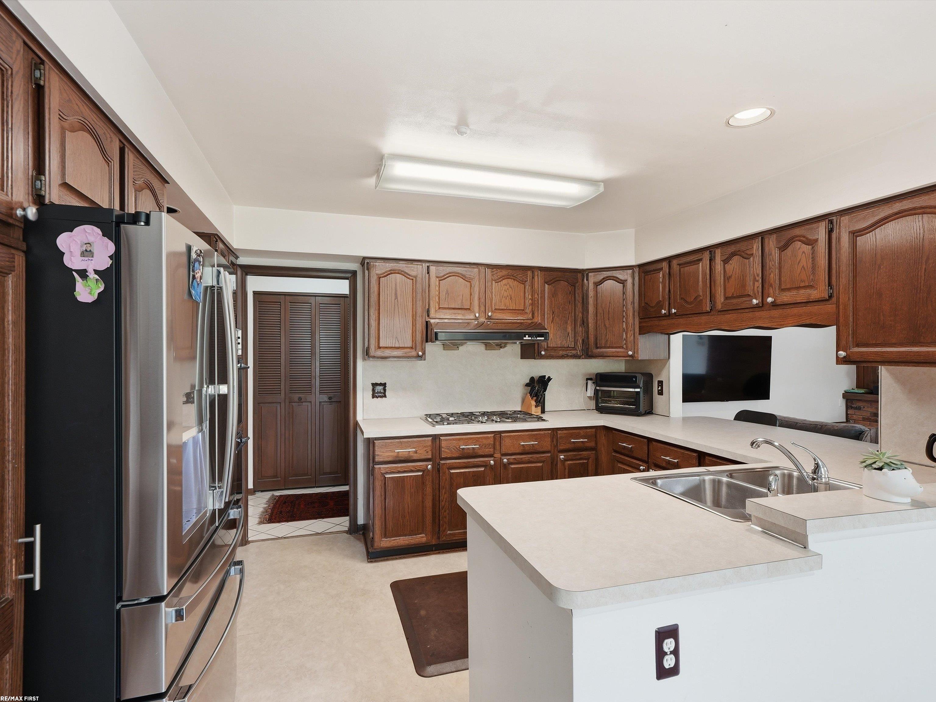 4677 Rolling Ridge Road West Bloomfield, MI 48323 - Photo 27 of 76
