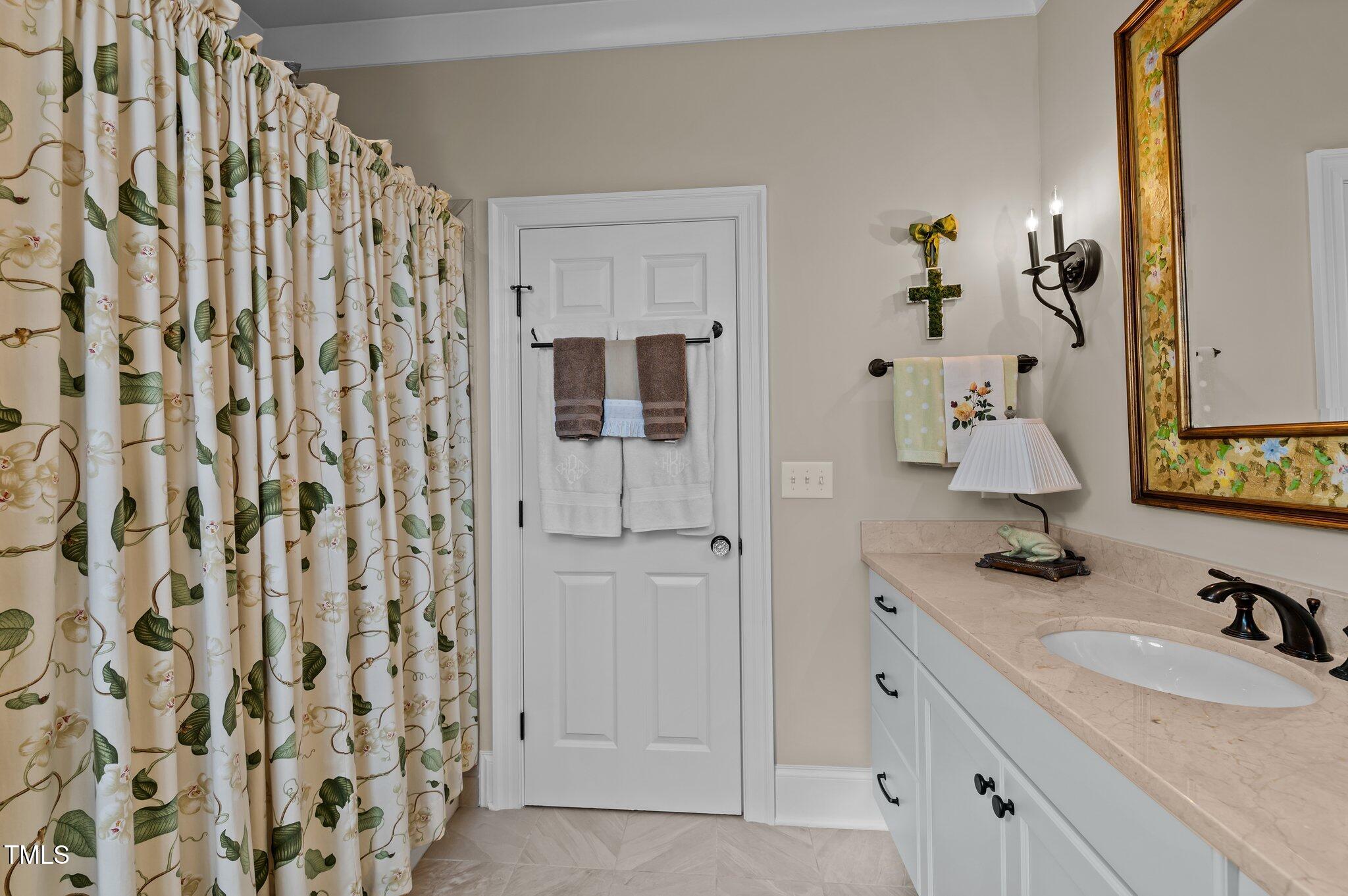809 Wayne Drive Raleigh, NC 27608 - Photo 47 of 52 68-web-or-mls-DSC_5917