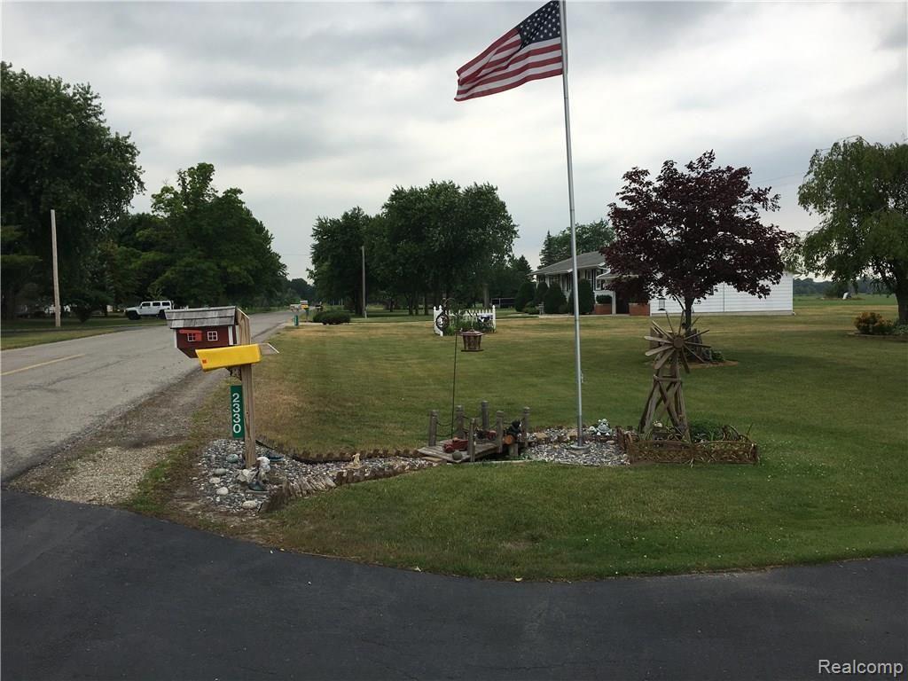 2330 Toben Road Carleton, MI 48117 - Photo 6 of 44 IMG_2134.JPG