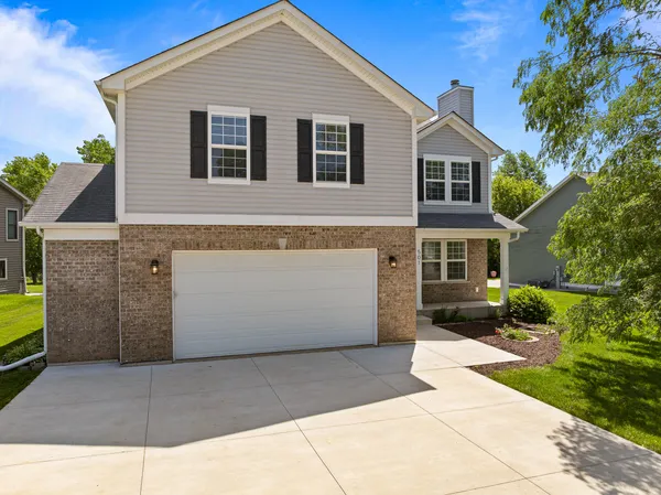 $609,900 | 501 Manning Way, Lake Geneva, WI 53147