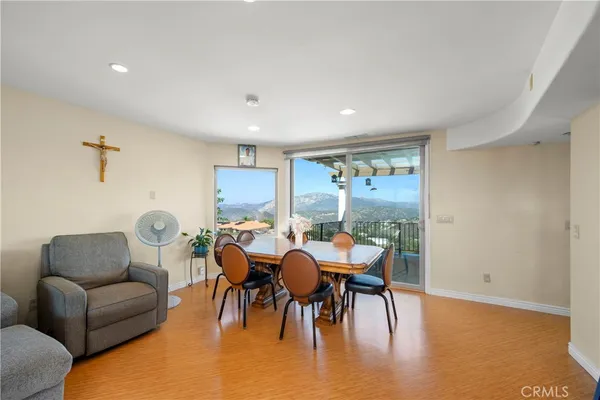 a view of a livingroom with furniture window and outside view