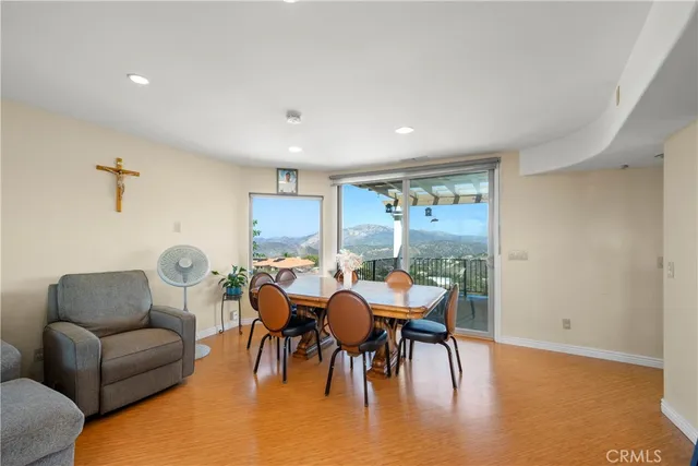 a view of a livingroom with furniture window and outside view