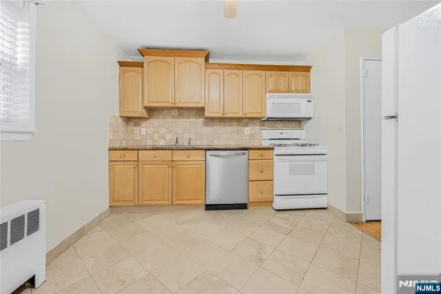 $1,850 | 51 West Hudson Avenue, Unit 1, Englewood, NJ 07631