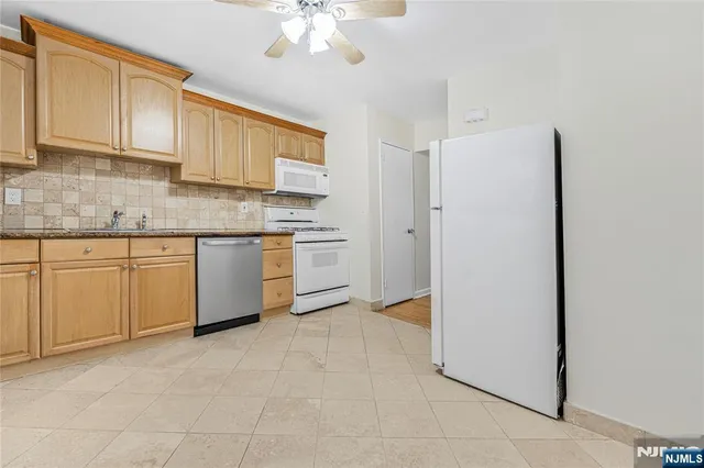 $1,850 | 51 West Hudson Avenue, Unit 1, Englewood, NJ 07631