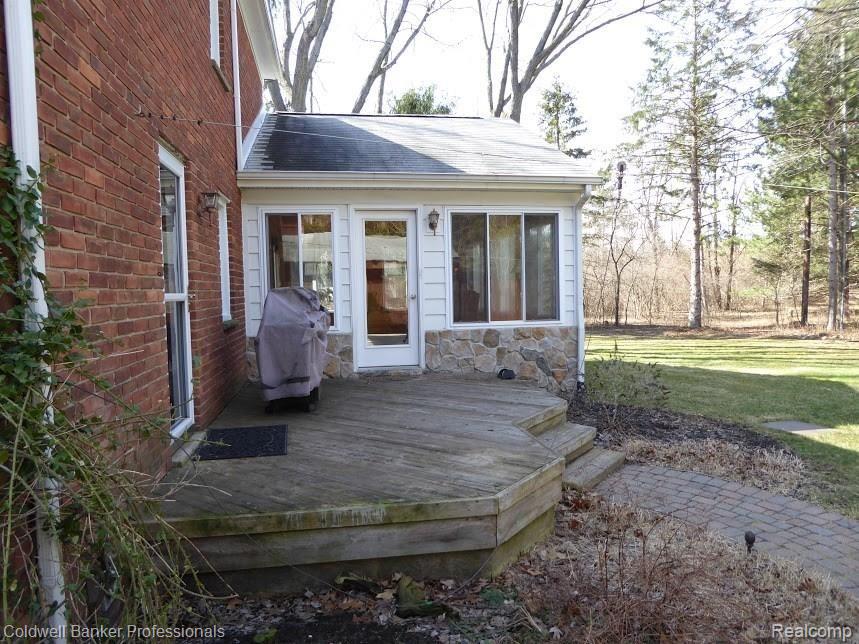 647 East Gunn Road Rochester, MI 48306 - Photo 20 of 37 a2fc680b-9cf0-49c9-94ea-1095218e96d3.jpg