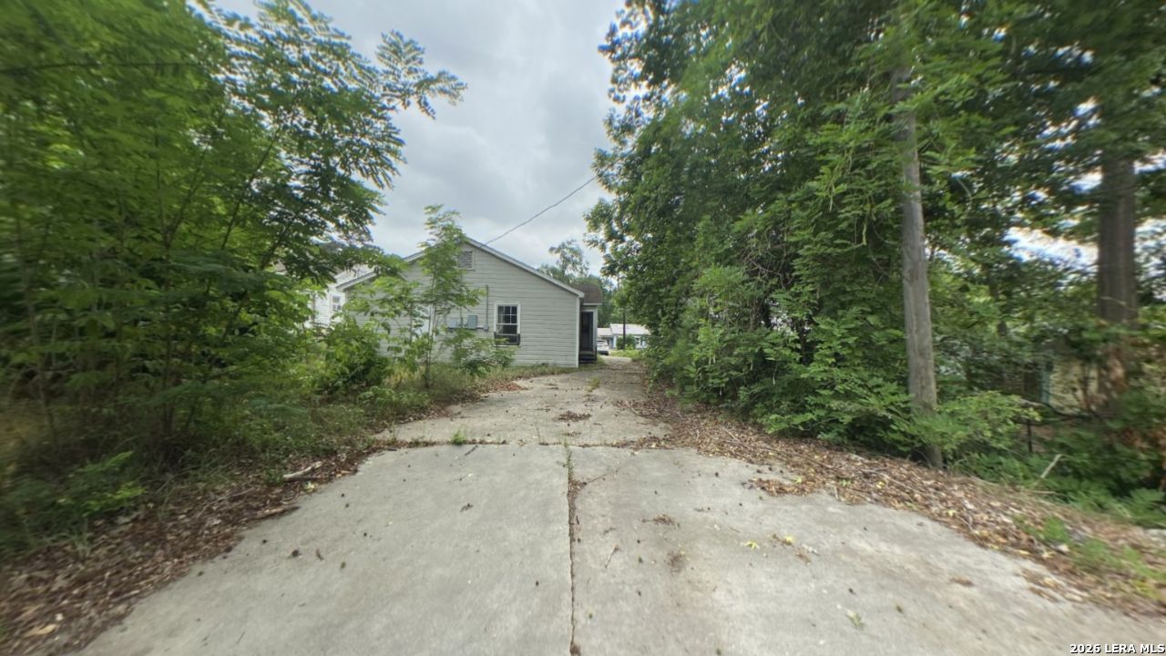 443 3rd Street Jasper, TX 75951 - Photo 15 of 32
