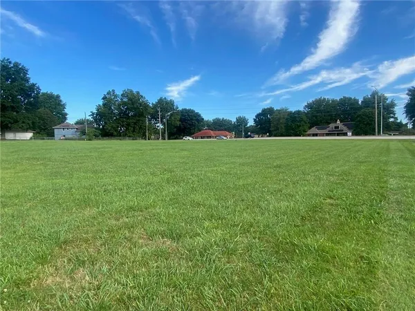 $350,000 | Mo-58 Highway, Raymore, MO 64083
