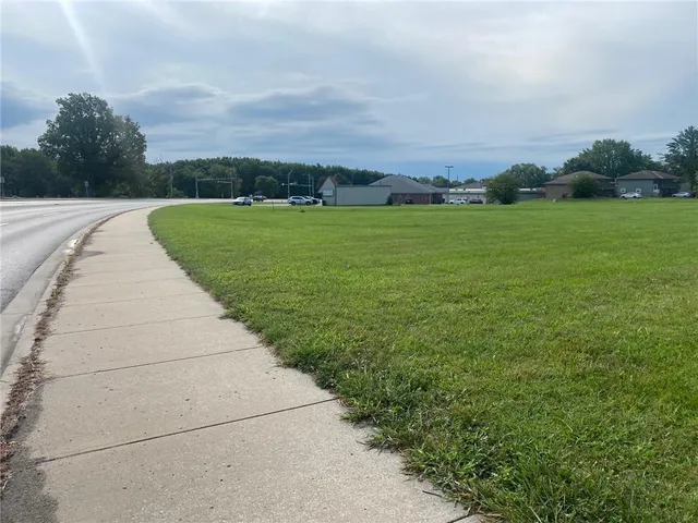 $350,000 | Mo-58 Highway, Raymore, MO 64083
