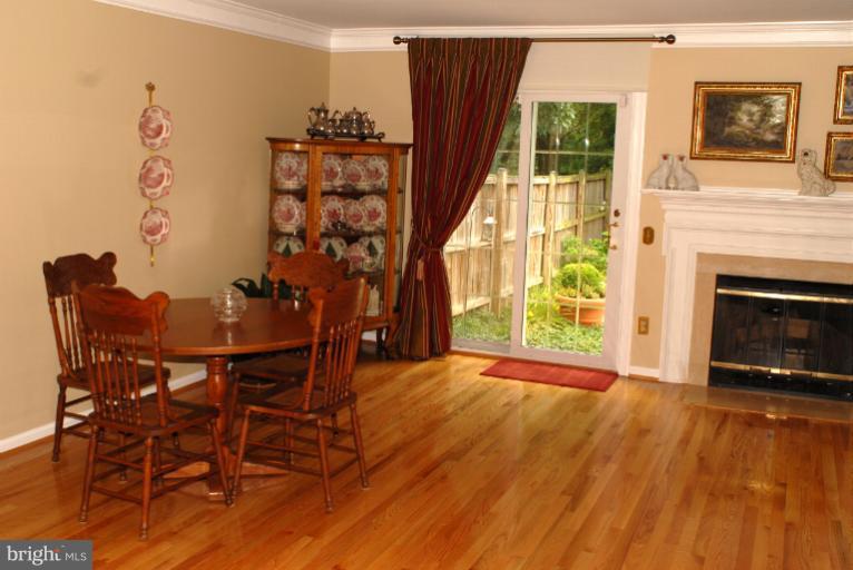 153 Finale Terrace Silver Spring, MD 20901 - Photo 2 of 18 Dining Room
