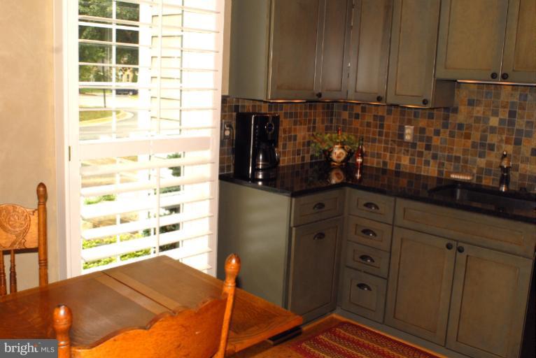 153 Finale Terrace Silver Spring, MD 20901 - Photo 12 of 18 Kitchen