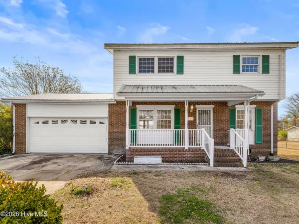 $255,000 | 422 Thomas Drive, Jacksonville, NC 28546