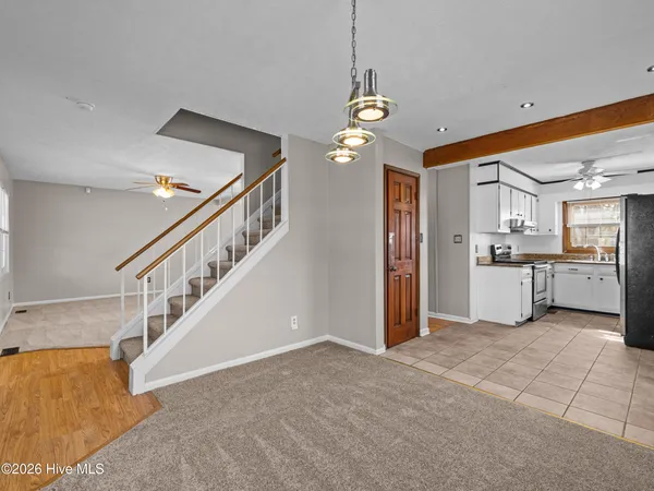 $255,000 | 422 Thomas Drive, Jacksonville, NC 28546