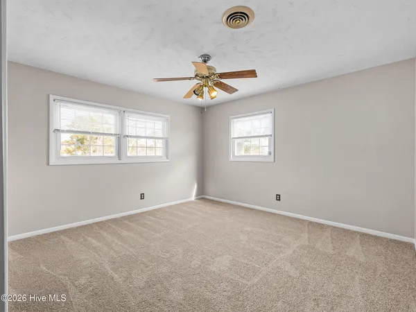 $255,000 | 422 Thomas Drive, Jacksonville, NC 28546