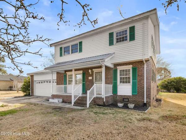 $255,000 | 422 Thomas Drive, Jacksonville, NC 28546