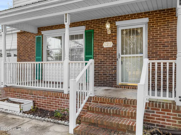 $255,000 | 422 Thomas Drive, Jacksonville, NC 28546