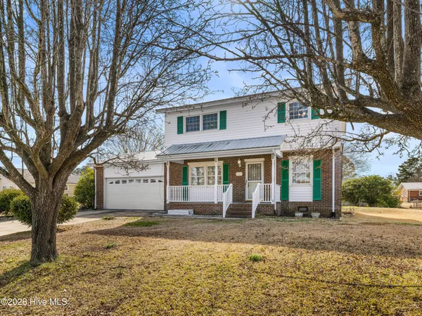 $255,000 | 422 Thomas Drive, Jacksonville, NC 28546