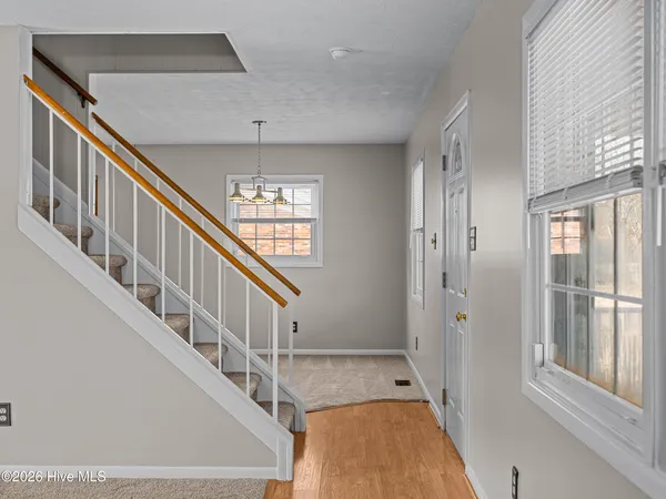 $255,000 | 422 Thomas Drive, Jacksonville, NC 28546