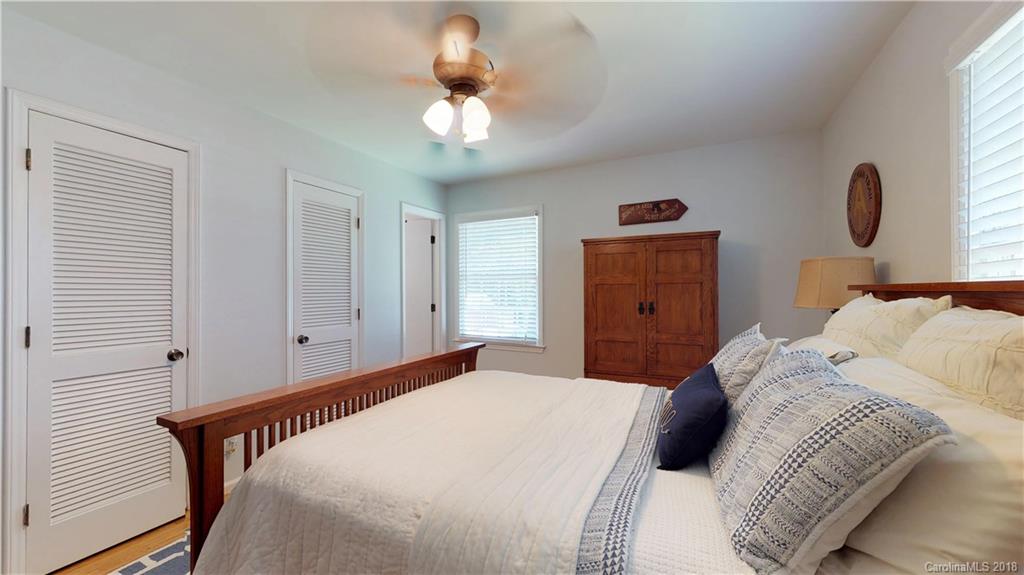 5646 Sharon Road Charlotte, NC 28210 - Photo 18 of 32 Gallery Image 18