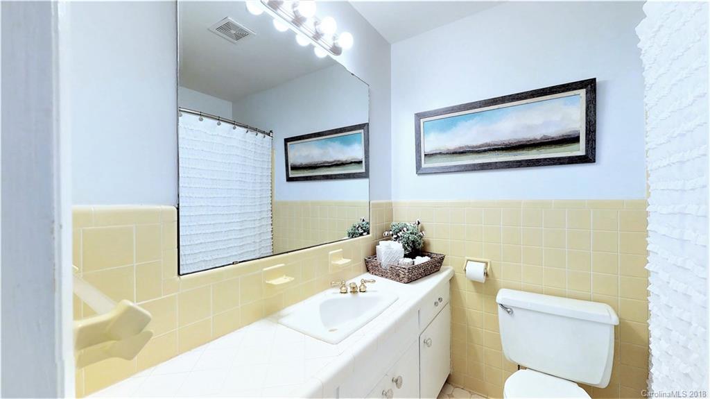5646 Sharon Road Charlotte, NC 28210 - Photo 24 of 32 Gallery Image 24