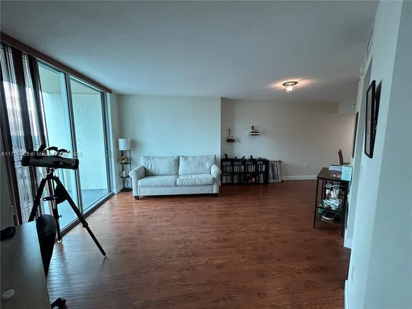 $320,000 | 9066 Southwest 73rd Court, Unit 1504, Miami, FL 33156