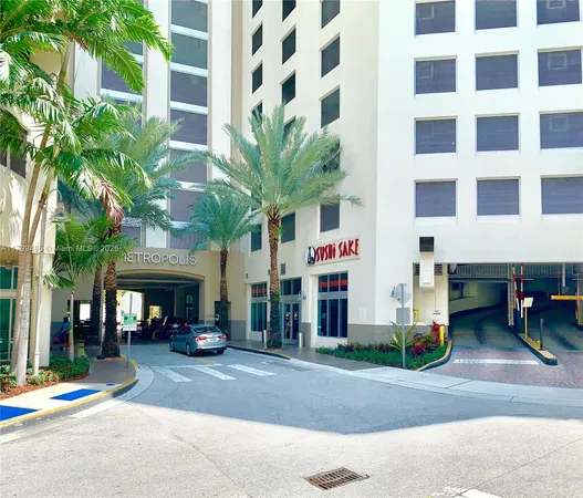 $320,000 | 9066 Southwest 73rd Court, Unit 1504, Miami, FL 33156