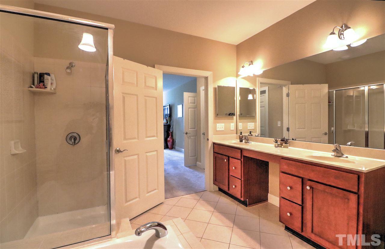 10421 Rosegate Court, Unit 4 Raleigh, NC 27617 - Photo 10 of 23 Gallery Image 10