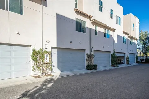 $760,000 | 5740 Acacia Lane, Lakewood, CA 90712