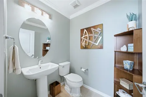 $760,000 | 5740 Acacia Lane, Lakewood, CA 90712