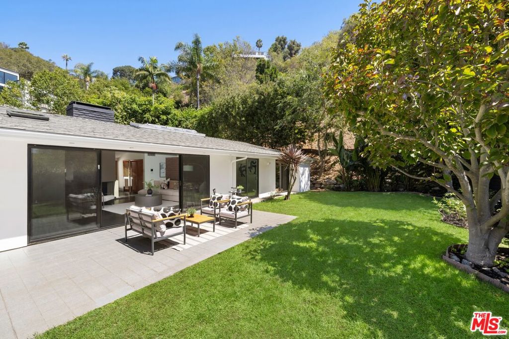 2100 Roscomare Road Los Angeles, CA 90077 - Photo 19 of 24 Gallery Image 19