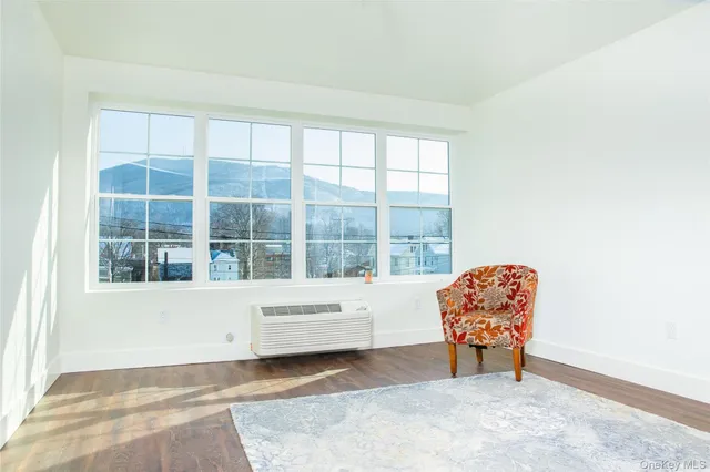 $3,200 | 35 Van Nydeck Avenue, Unit 202, Beacon, NY 12508