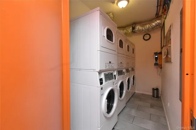 $3,200 | 35 Van Nydeck Avenue, Unit 202, Beacon, NY 12508