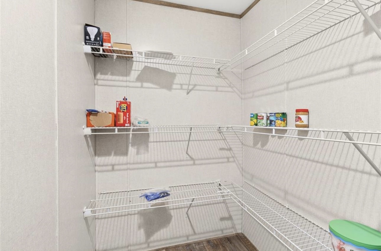 43 Ironwood Road Victoria, TX 77904 - Photo 5 of 21 a view of walk in closet and empty room