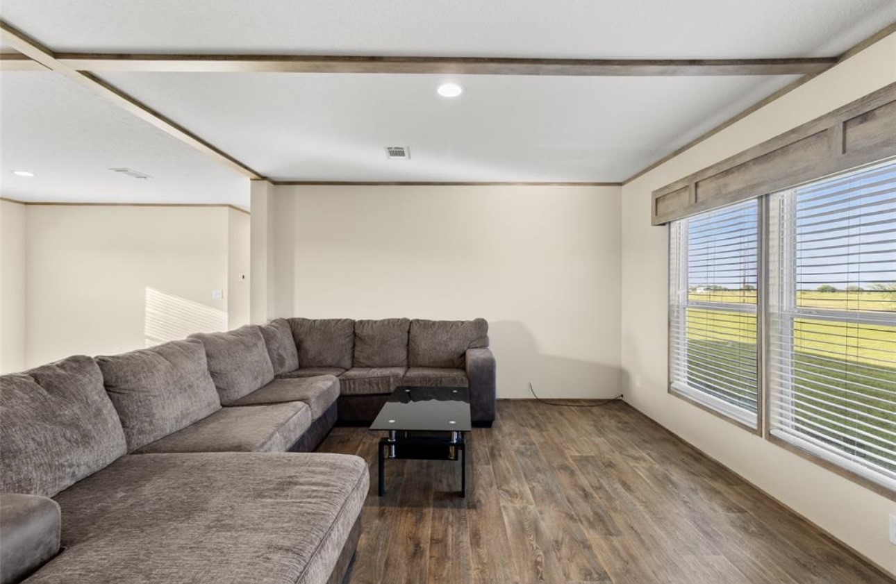 43 Ironwood Road Victoria, TX 77904 - Photo 10 of 21 a living room with furniture and a large window