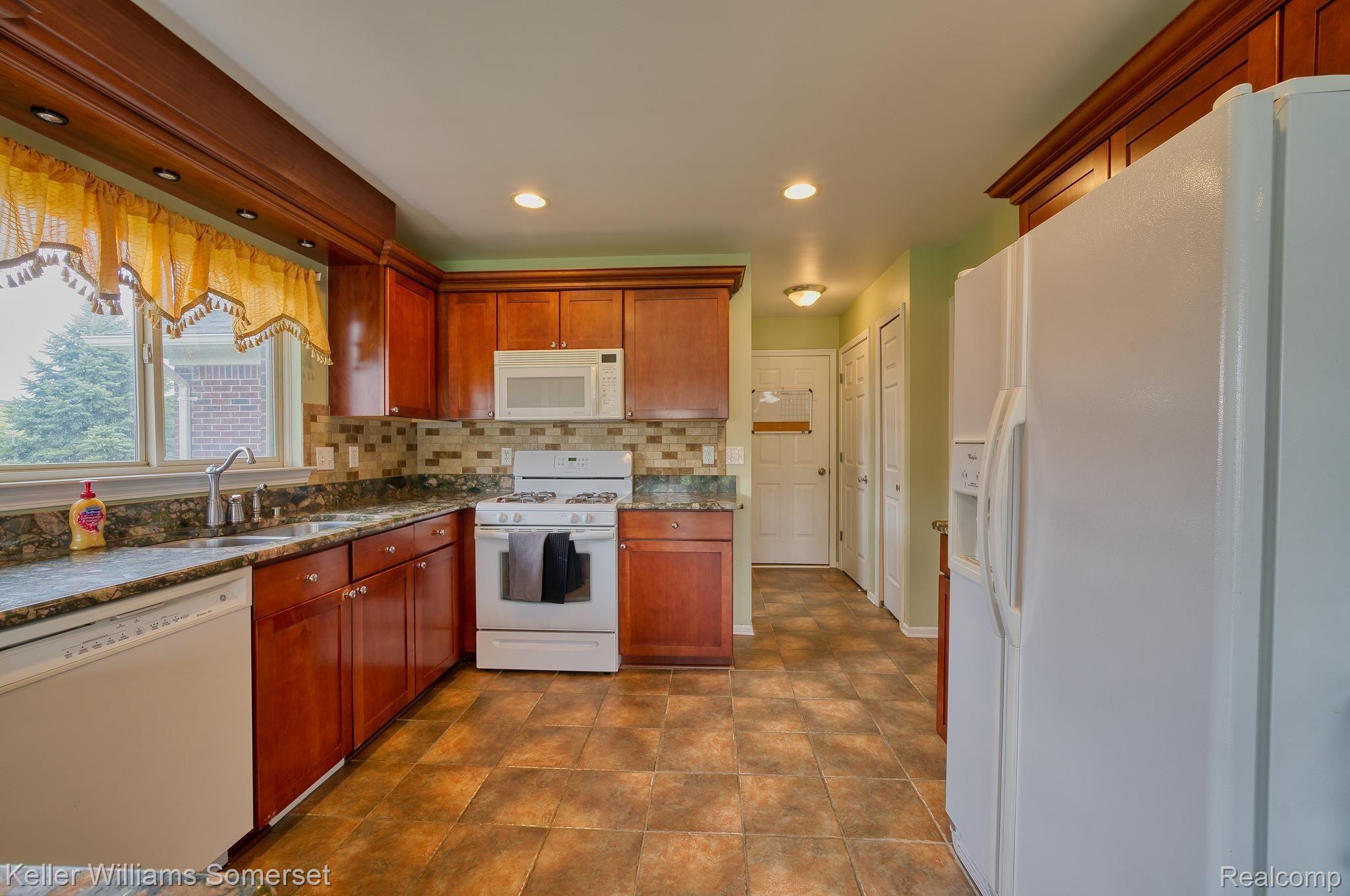 51480 Rivard Road New Baltimore, MI 48047 - Photo 12 of 26 DSC08955_4.jpg