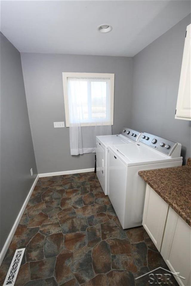 5149 Flock Road Beaverton, MI 48612 - Photo 20 of 38 50028326-19.JPG