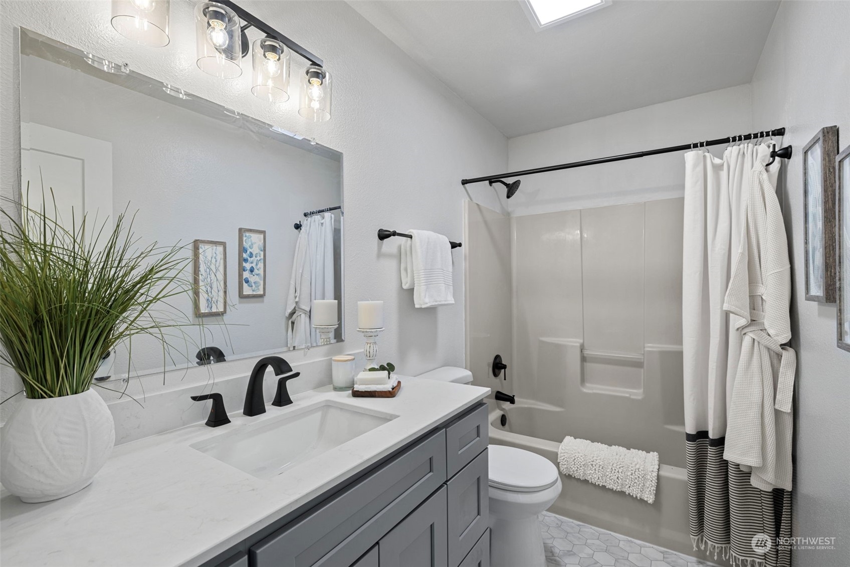 564 East Bush Point Road Freeland, WA 98249 - Photo 19 of 29 Gallery Image 19