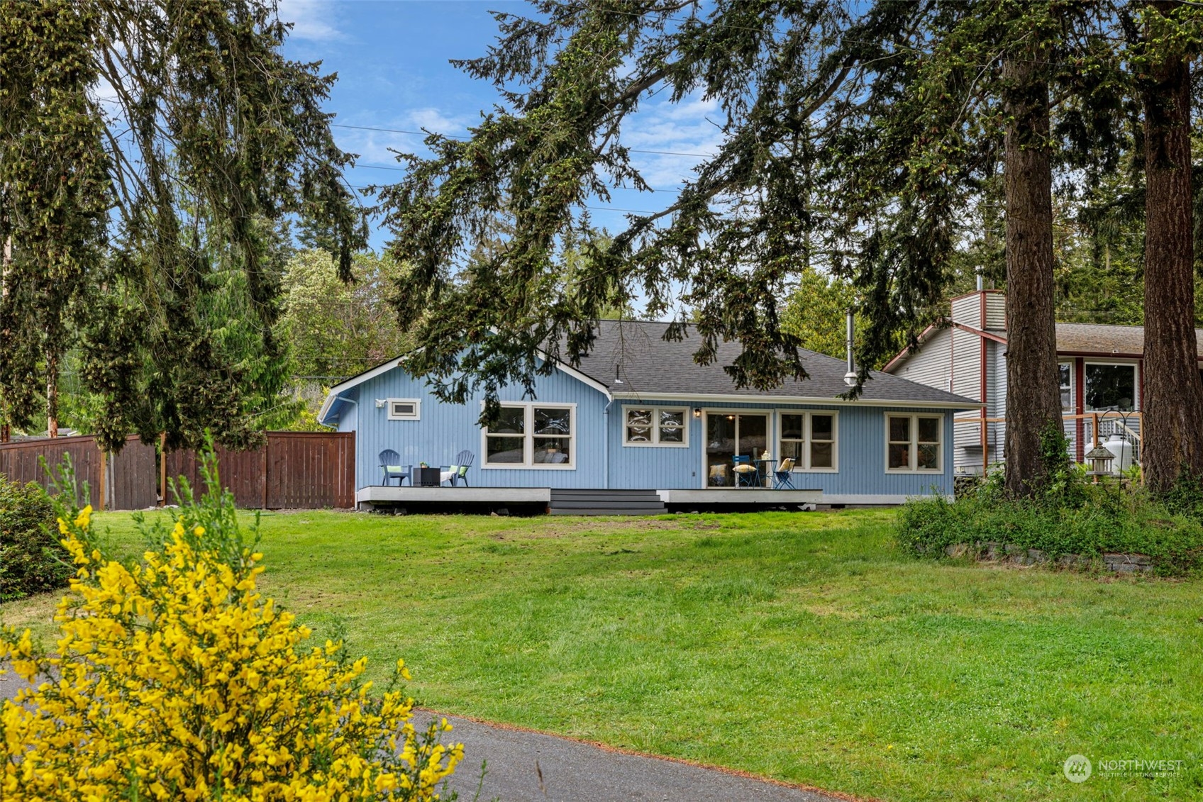 564 East Bush Point Road Freeland, WA 98249 - Photo 23 of 29 Gallery Image 23