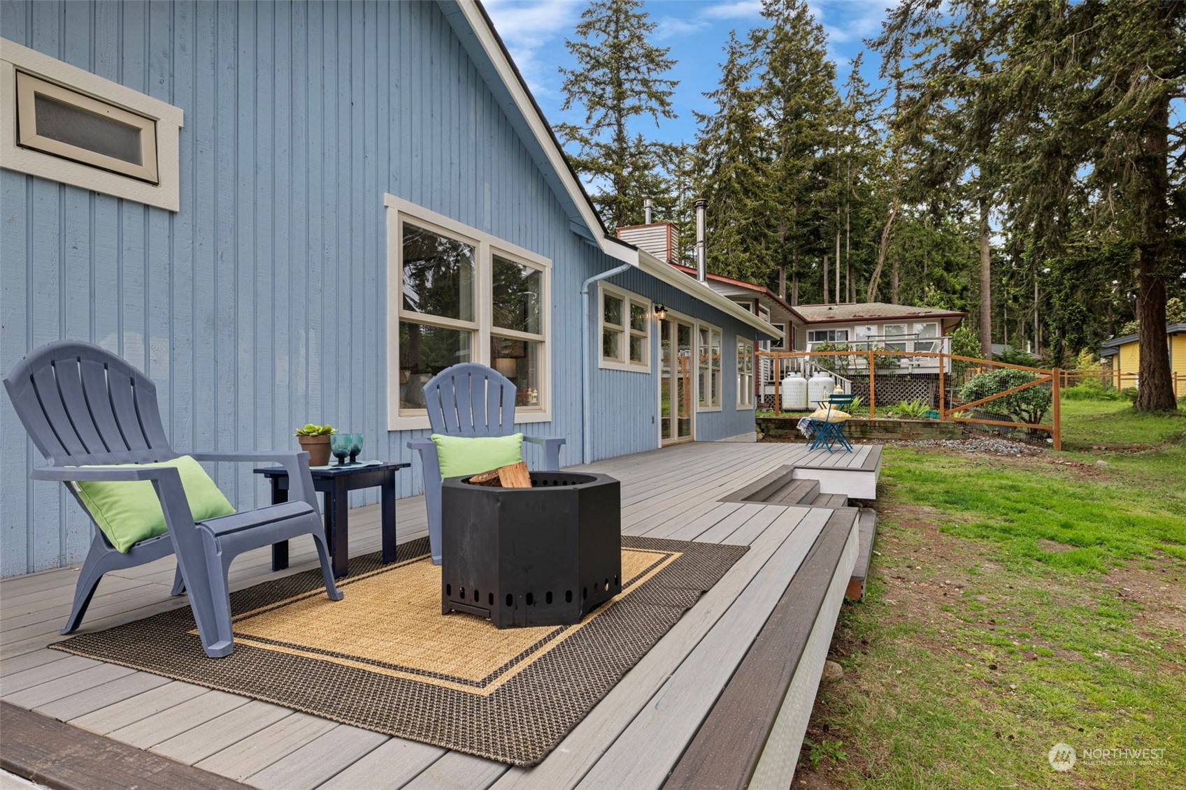 564 East Bush Point Road Freeland, WA 98249 - Photo 24 of 29 Gallery Image 24