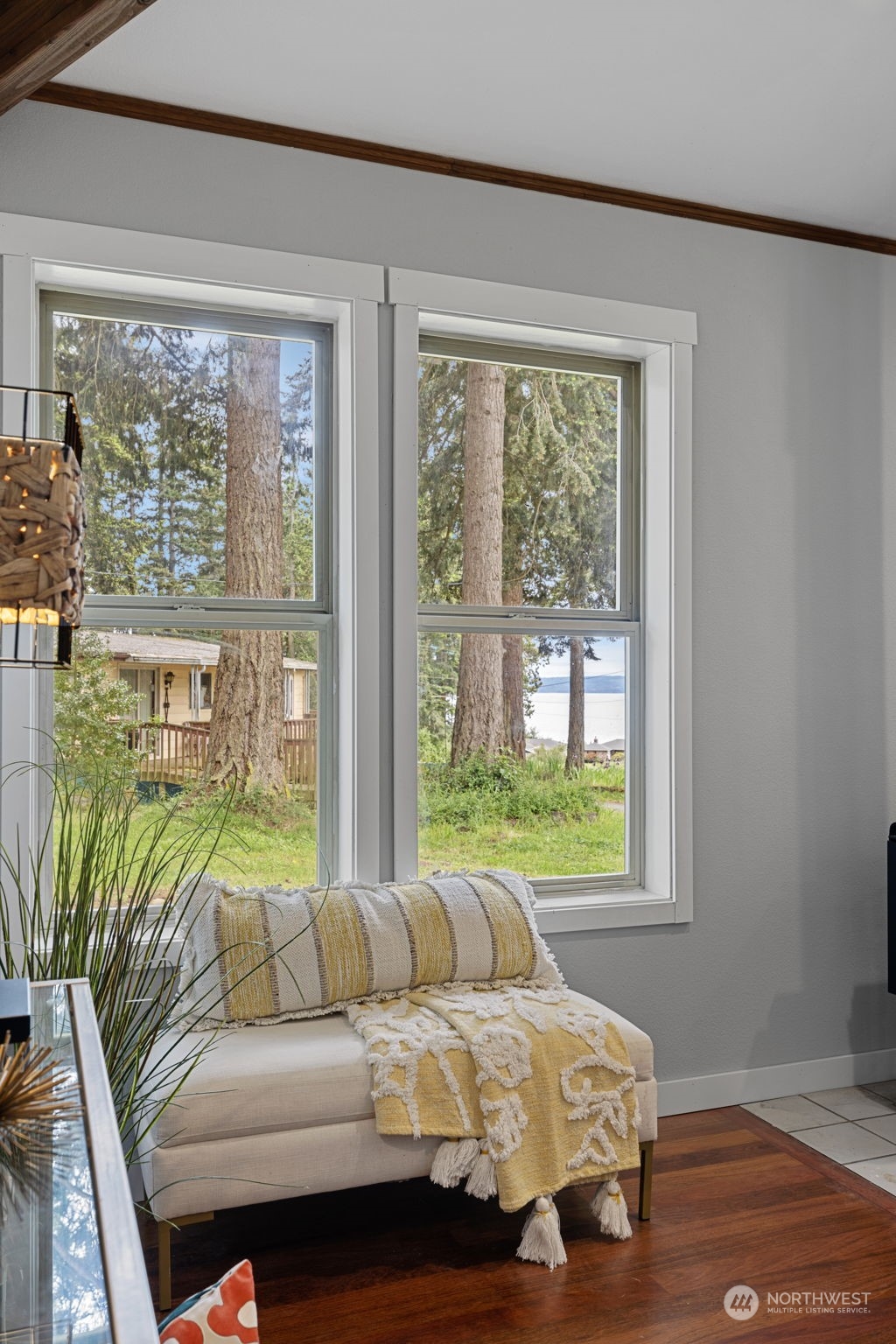 564 East Bush Point Road Freeland, WA 98249 - Photo 5 of 29 Gallery Image 5