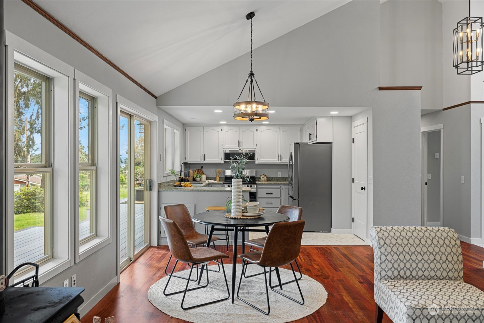 564 East Bush Point Road Freeland, WA 98249 - Photo 6 of 29 Gallery Image 6