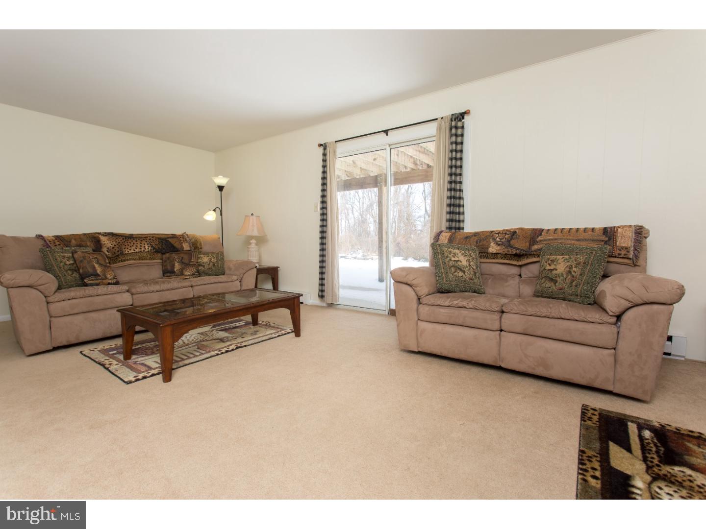 197 Rose Valley Road Pottstown, PA 19464 - Photo 11 of 25 Living Room