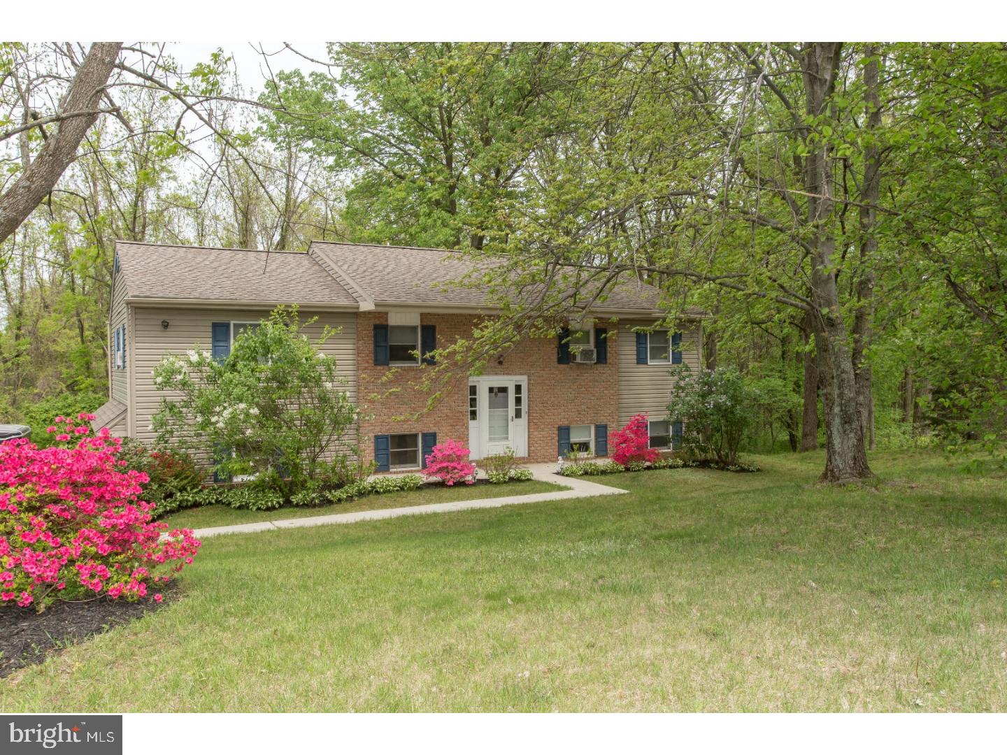 197 Rose Valley Road Pottstown, PA 19464 - Photo 4 of 25 Exterior Front