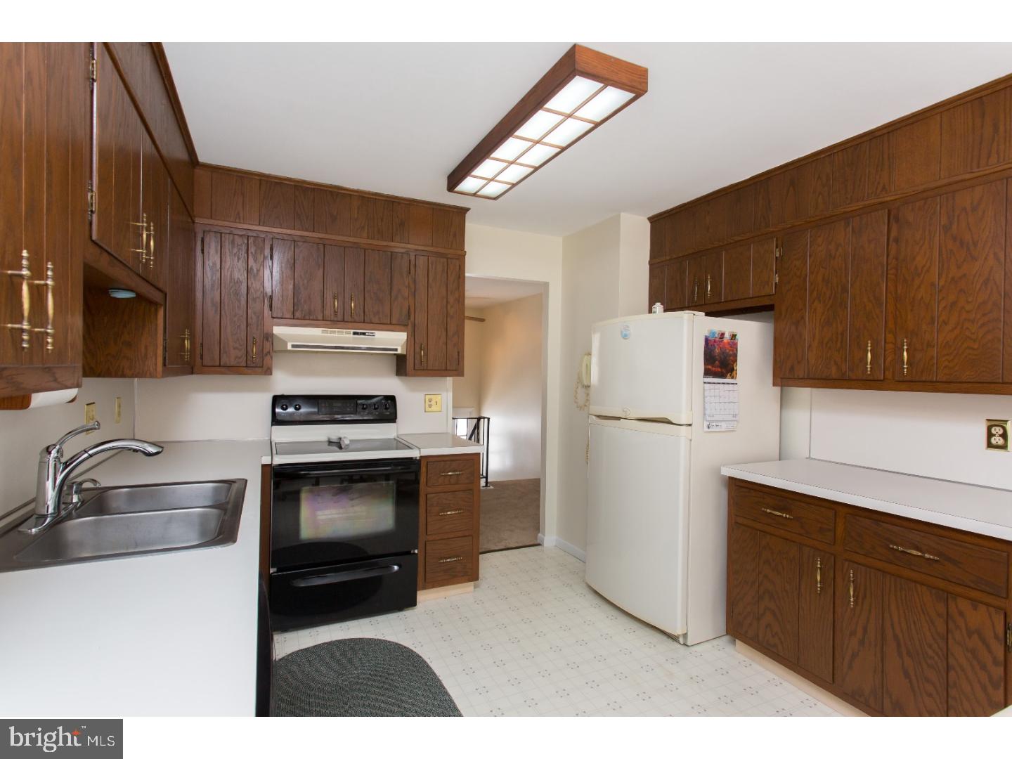 197 Rose Valley Road Pottstown, PA 19464 - Photo 5 of 25 Kitchen