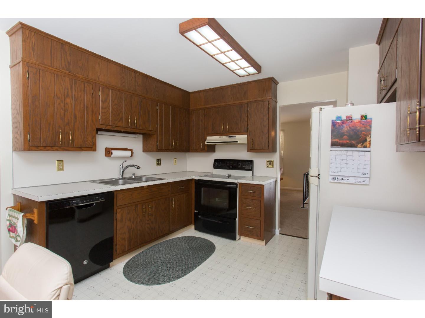 197 Rose Valley Road Pottstown, PA 19464 - Photo 6 of 25 Kitchen