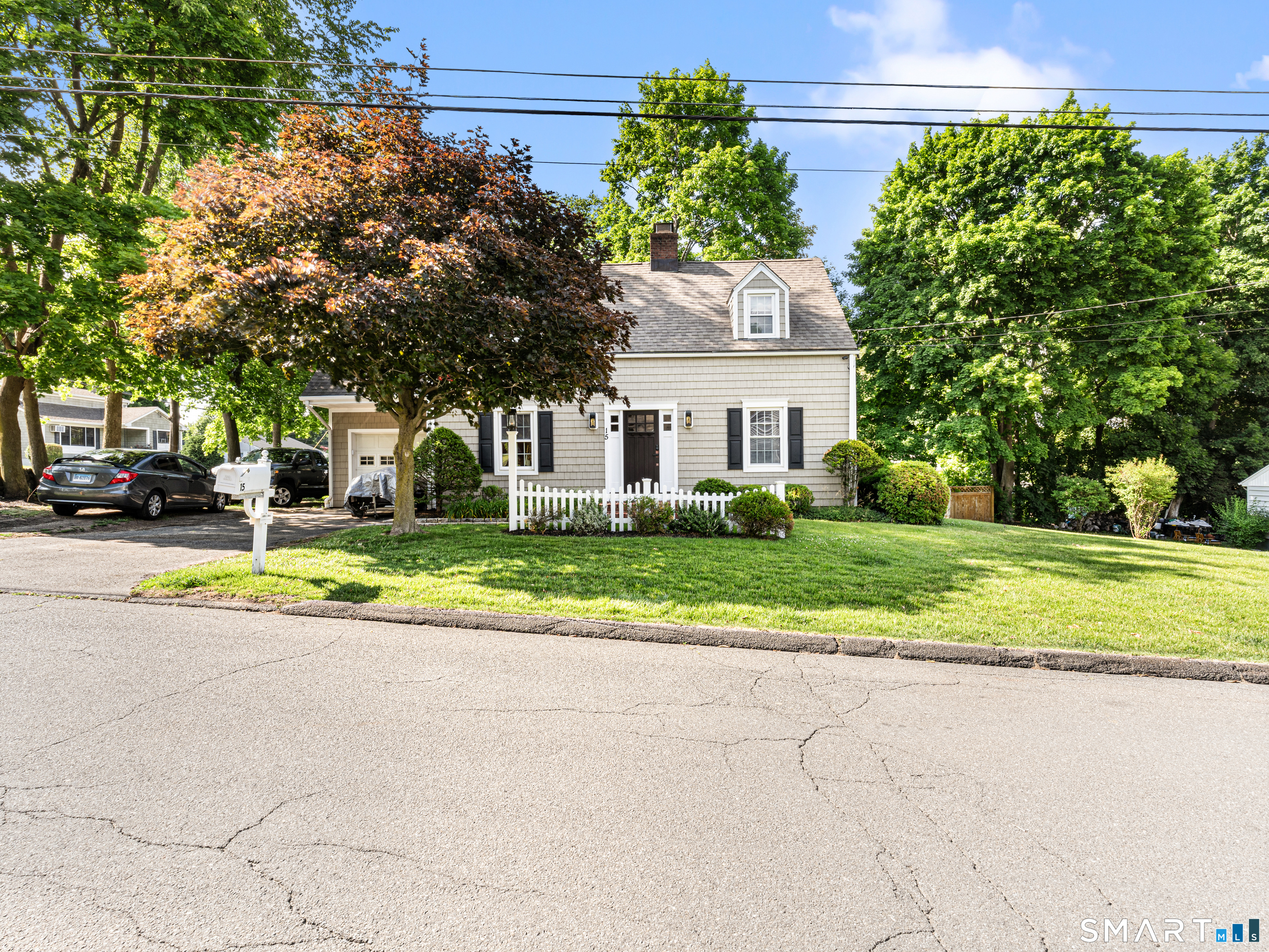 15 Ezra Road Danbury, CT 06811 - Photo 2 of 35