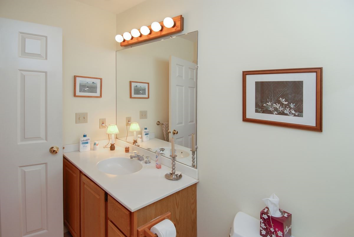 7 Stratham Green, Unit 7 Stratham, NH 03885 - Photo 11 of 21