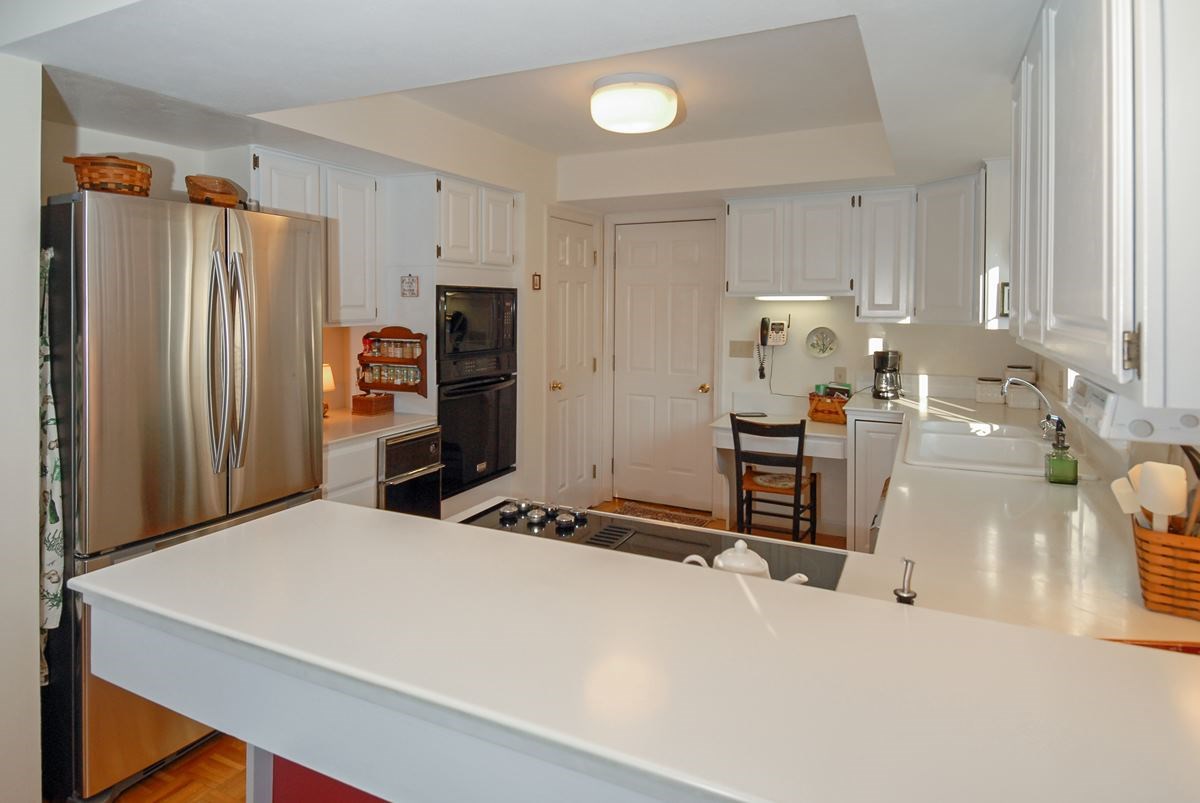 7 Stratham Green, Unit 7 Stratham, NH 03885 - Photo 7 of 21