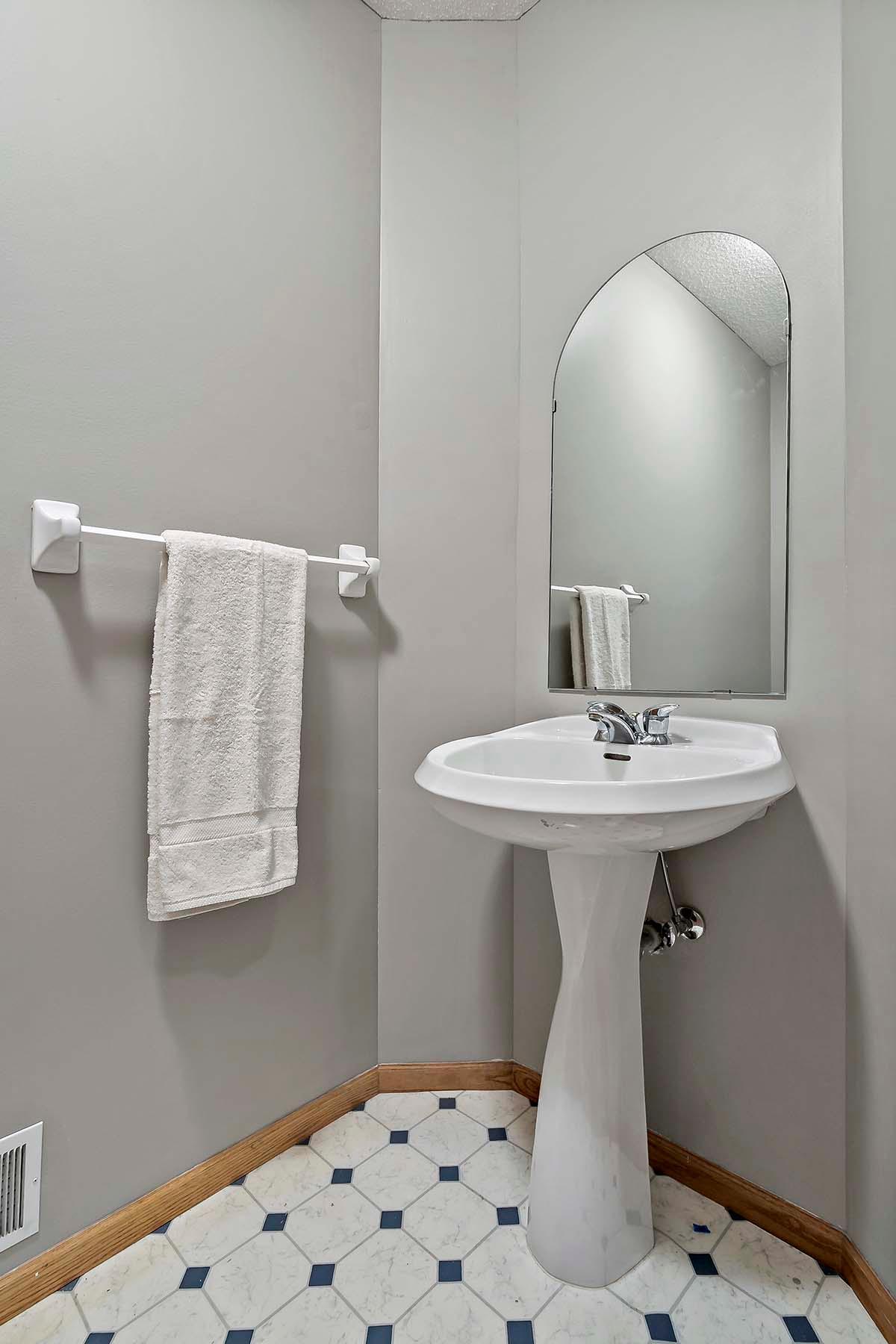 805 Heywood Road Northfield, MN 55057 - Photo 23 of 47